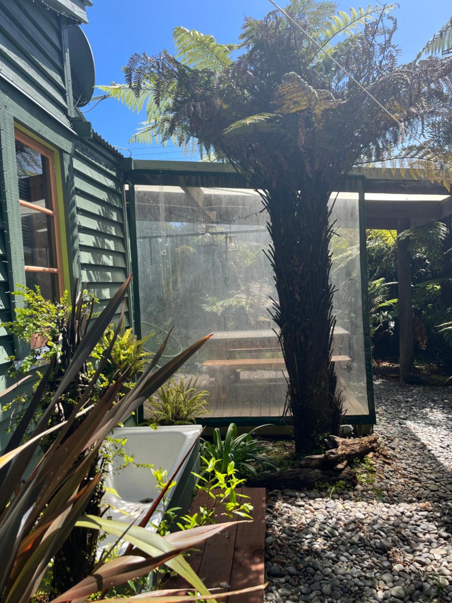 Classic Kiwi Bach Granity Exterior photo